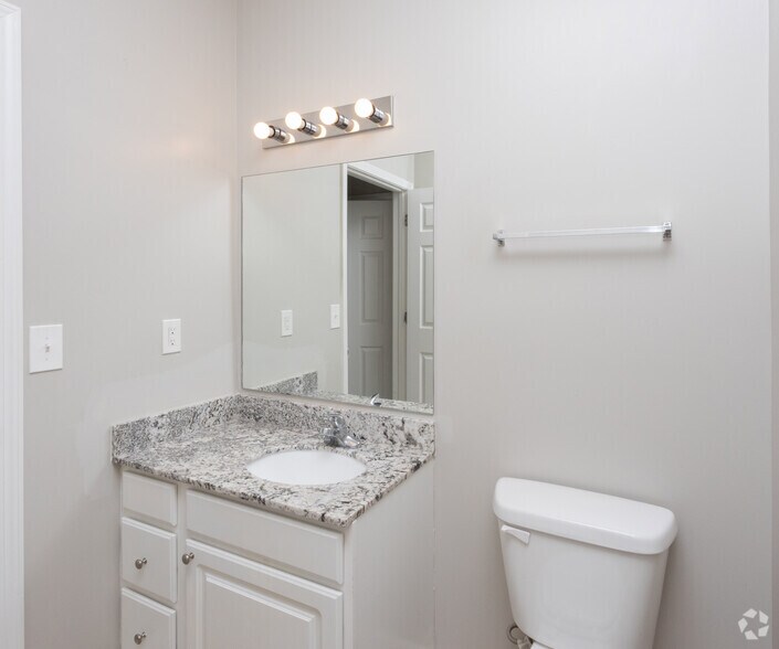 More Photos Of 1300 Independence Place Dr, Hinesville Apartments For Sale