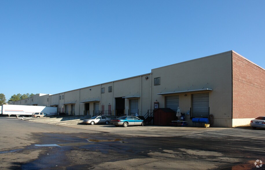 More Photos Of 1349 Old 41 Hwy NW, Marietta Light Distribution For Lease
