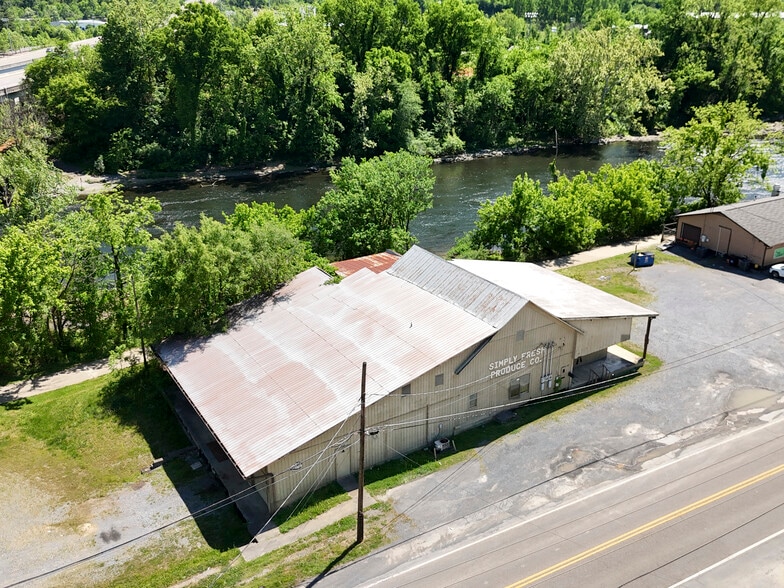 More Photos Of 1833-1837 Netherland Inn Rd, Kingsport General Retail For Sale