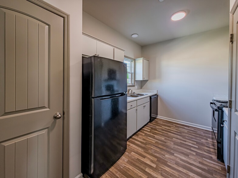 More Photos Of 1604 Lankford Dr, Valdosta Apartments For Sale