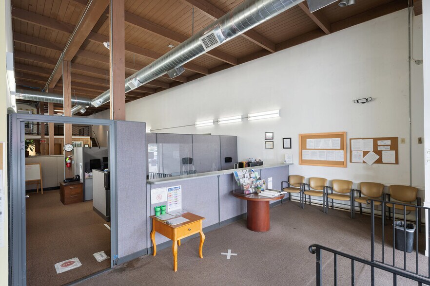 More Photos Of 482 Manor Plz, Pacifica Storefront For Sale