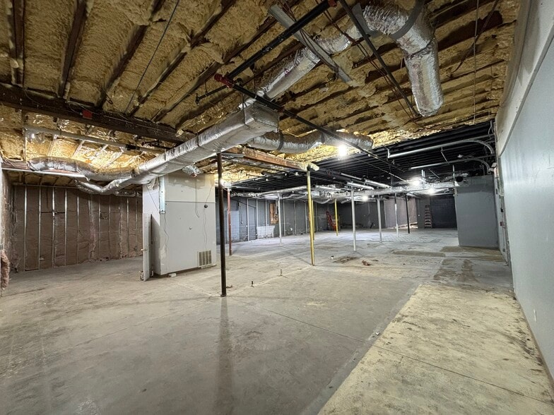 More Photos Of 162 O'Connell St, Providence Warehouse For Lease