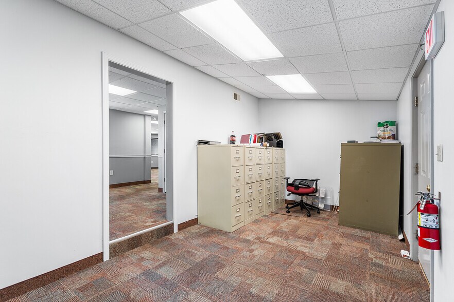 More Photos Of 293 Bedford St, Whitman Office For Sale