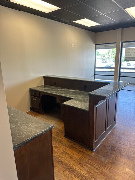 More Photos Of 1660 E 71st St, Tulsa Unknown For Lease