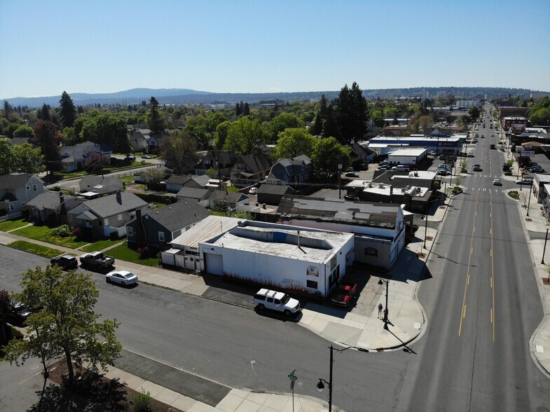 More Photos Of 2624 N Monroe St, Spokane Auto Repair For Sale