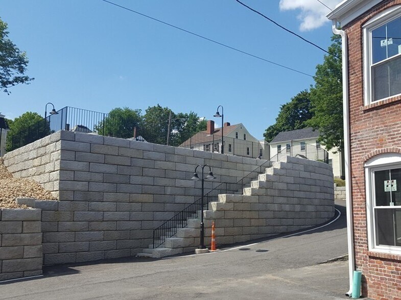 More Photos Of 77 Elm St, Amesbury Loft Creative Space For Lease