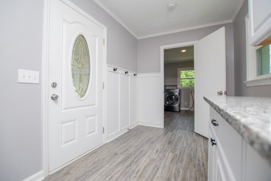 More Photos Of 2932 US-27, Buchanan Office For Sale