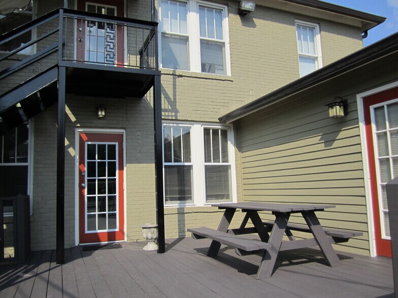 More Photos Of 331 22nd Ave N, Nashville Office For Sale