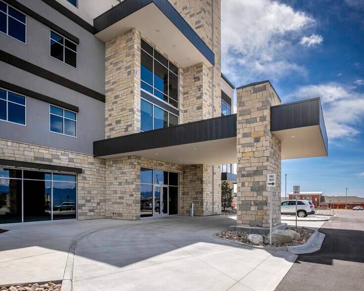More Photos Of 7435 Sisters Grove, Colorado Springs Medical For Lease
