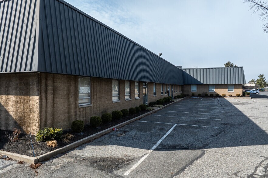 More Photos Of 1829 Underwood Blvd, Delran Distribution For Lease
