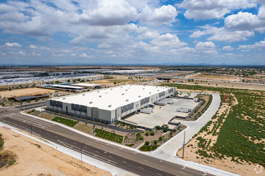 More Photos Of 17017 W Indian School Rd, Goodyear Distribution For Lease