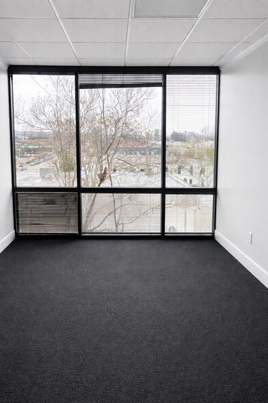 More Photos Of 3720 4th Ave S, Birmingham Medical For Lease