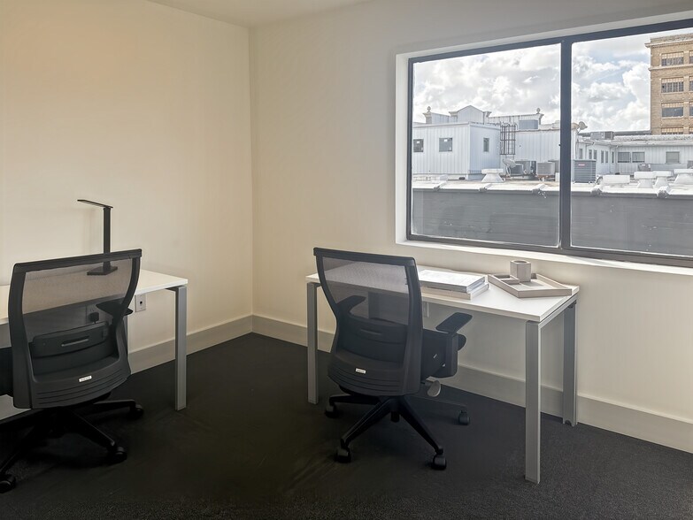More Photos Of 65 3rd St NW, Winter Haven Coworking Space