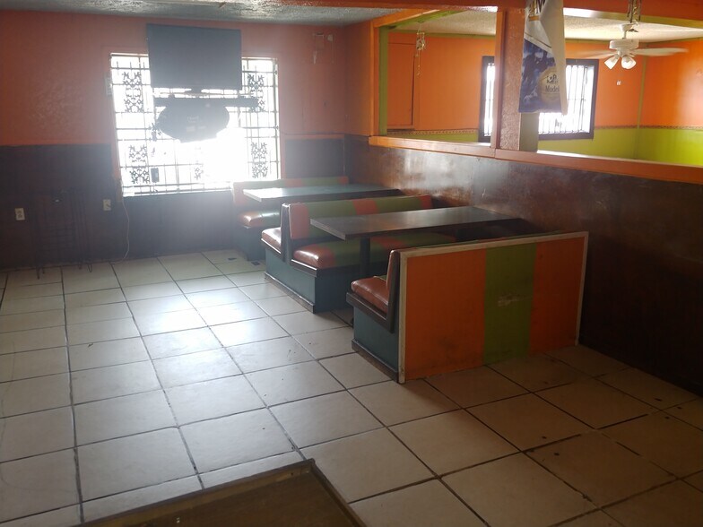 More Photos Of 127-129 Grand Ave, Bacliff Restaurant For Lease