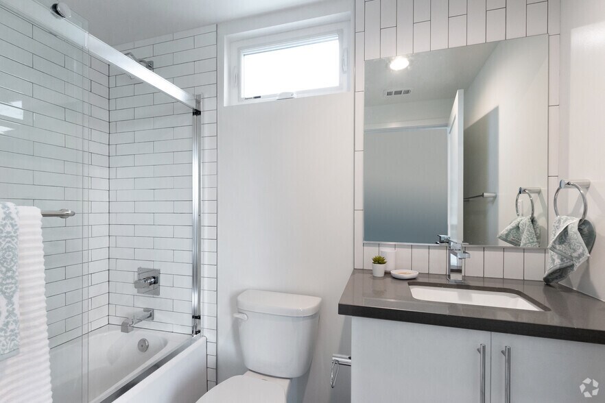 More Photos Of 5631 Whitnall Hwy, North Hollywood Apartments For Sale