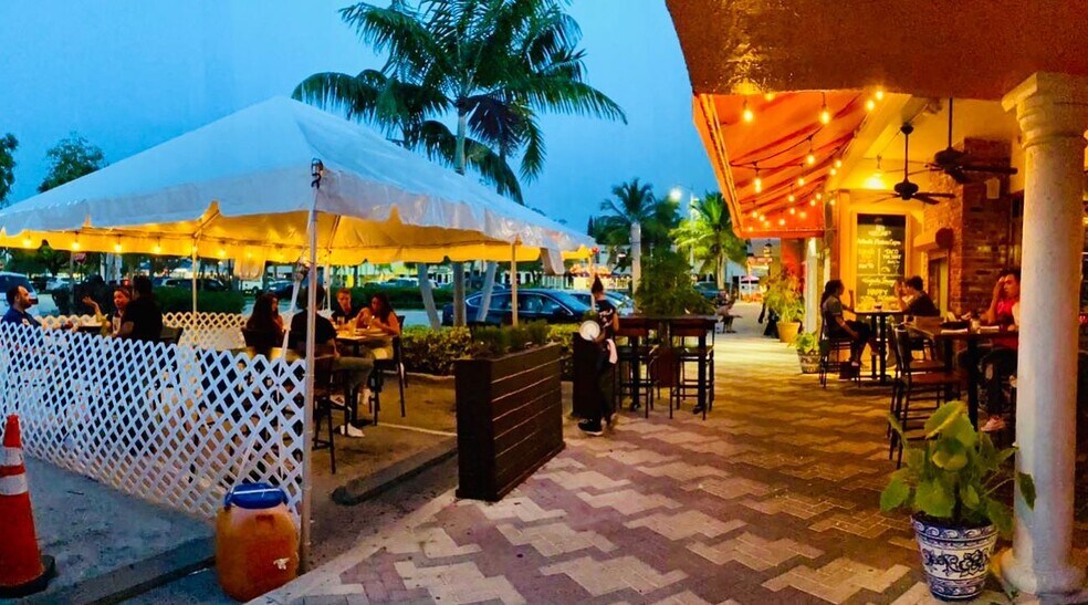 More Photos Of 1574-1584 SE 3rd Ct, Deerfield Beach Storefront Retail Office For Lease