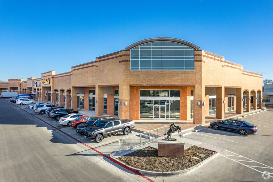More Photos Of 10720 Preston Rd, Dallas Supermarket For Lease