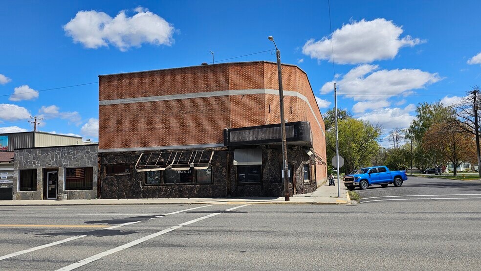 More Photos Of 546 Main St, Gooding Storefront For Sale
