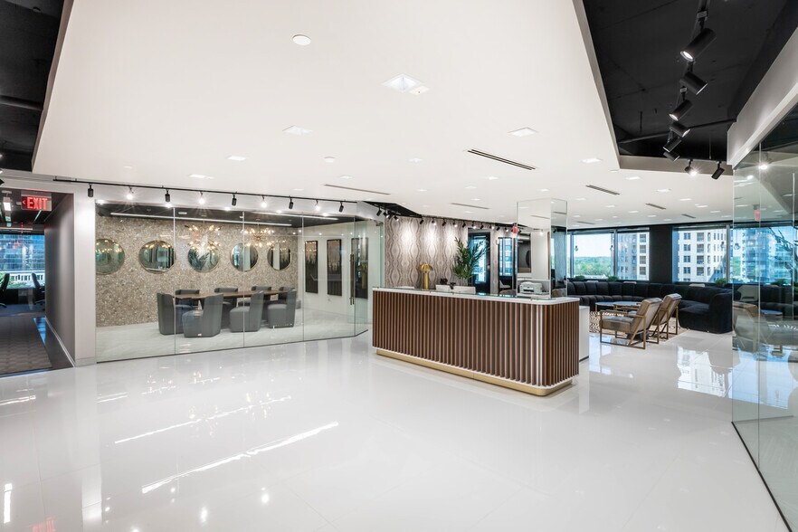More Photos Of 3379 Peachtree Rd NE, Atlanta Coworking Space