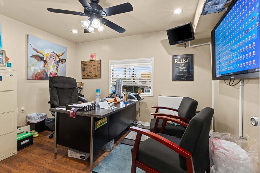 More Photos Of 2012 N Alexander Dr, Baytown Auto Dealership For Sale