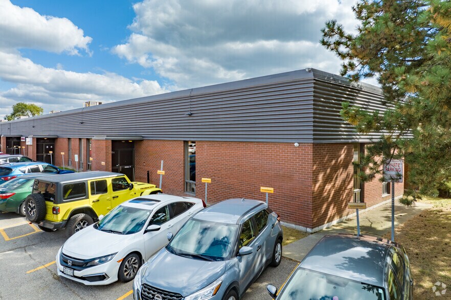 More Photos Of 63 Galaxy Blvd, Toronto Warehouse For Lease