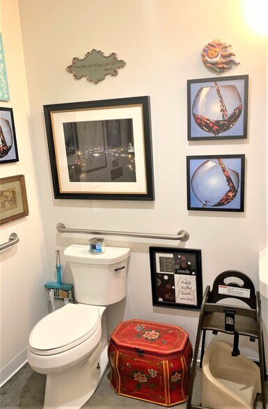 More Photos Of 300 Ash St, Fernandina Beach Storefront Retail Residential For Sale