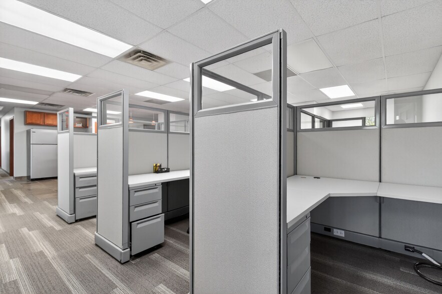 More Photos Of 26622 Woodward Ave, Royal Oak Office For Lease