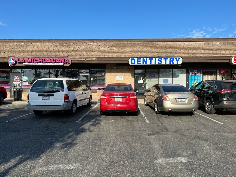 More Photos Of 1251-1271 Saviers Rd, Oxnard General Retail For Lease