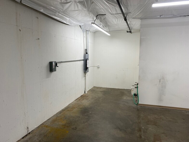 More Photos Of 14522 NE North Woodinville Way, Woodinville Warehouse For Lease