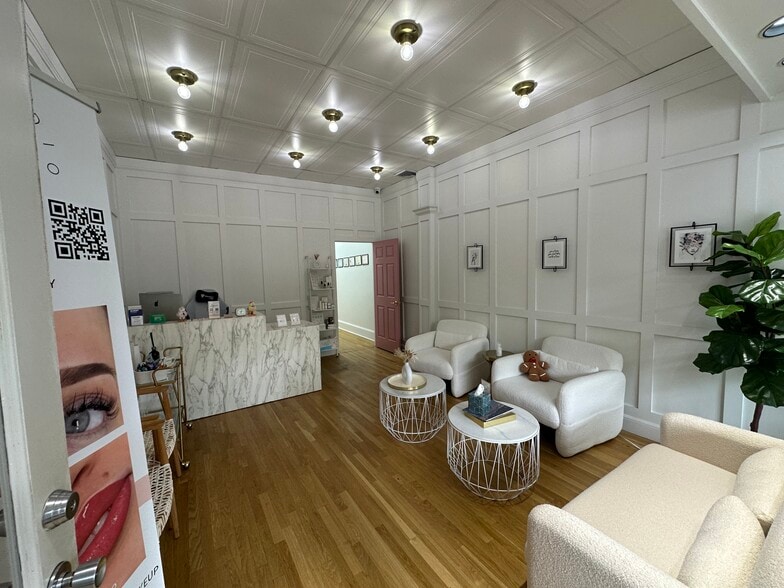 More Photos Of 22 S Fullerton Ave, Montclair Storefront For Lease