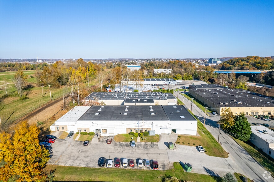 More Photos Of 9 Portland Rd, West Conshohocken Warehouse For Lease