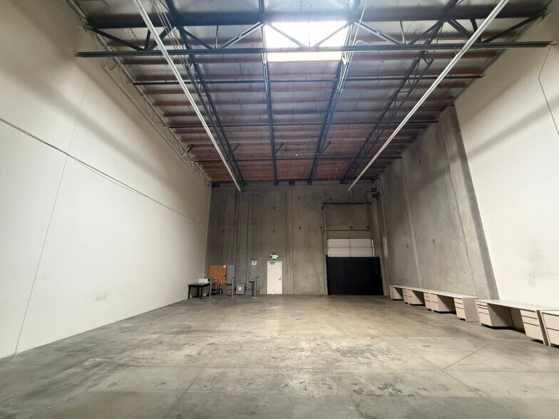 More Photos Of 15823 W Monte St, Sylmar Warehouse For Sale