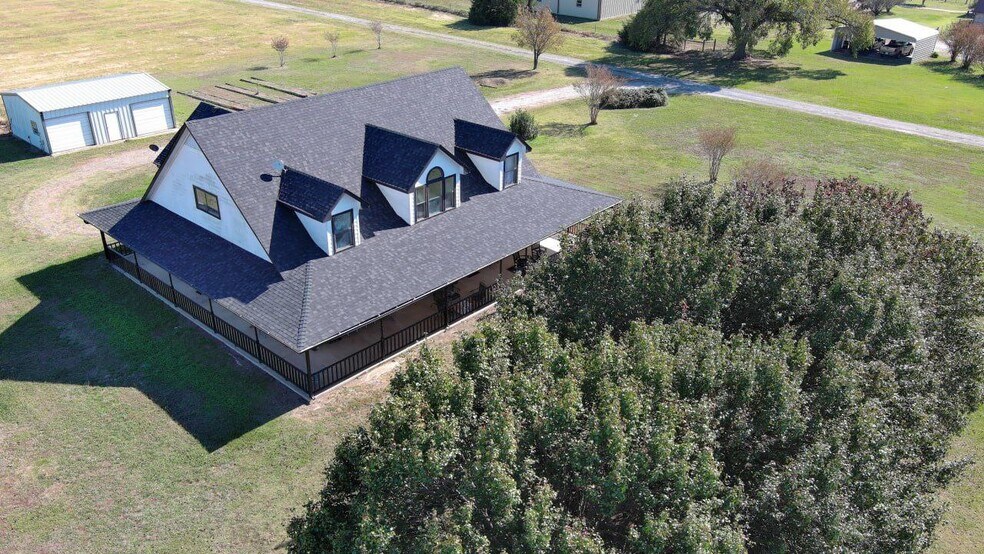 More Photos Of 1150 Platter Cutoff Rd, Calera Flex For Sale