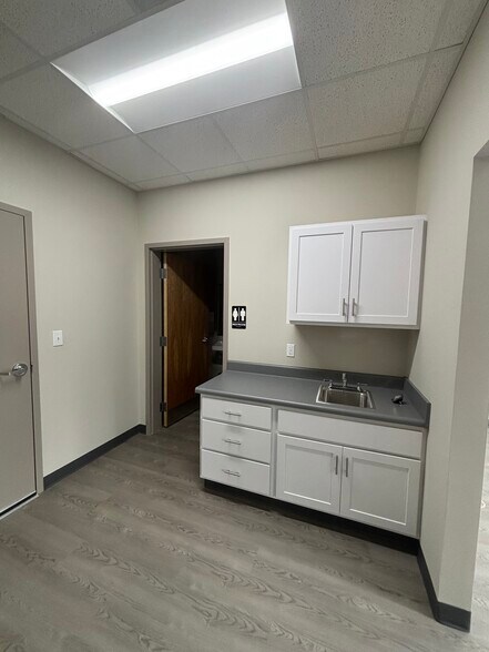 More Photos Of 823 Bell Fork Rd, Jacksonville Warehouse For Lease