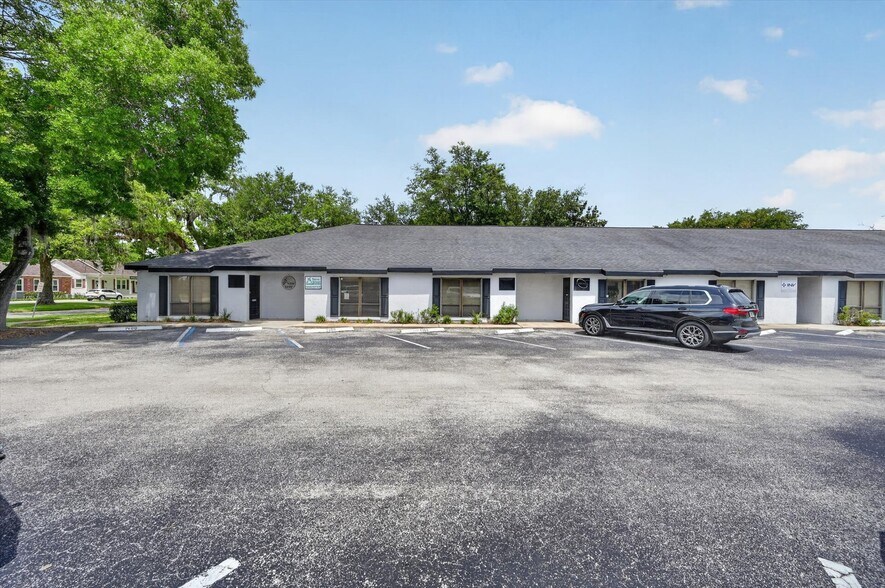 More Photos Of 7 W Main St, Apopka Office For Sale