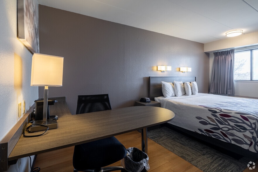 More Photos Of 2939 S Arlington Rd, Akron Hotel For Sale