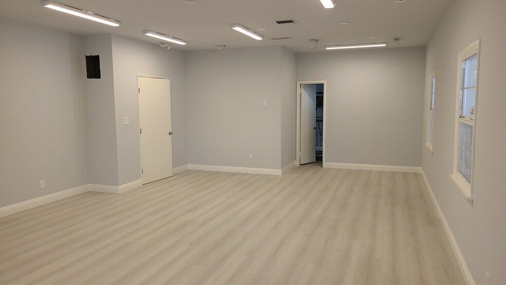 More Photos Of 7021 Seville Ave, Huntington Park Medical For Lease