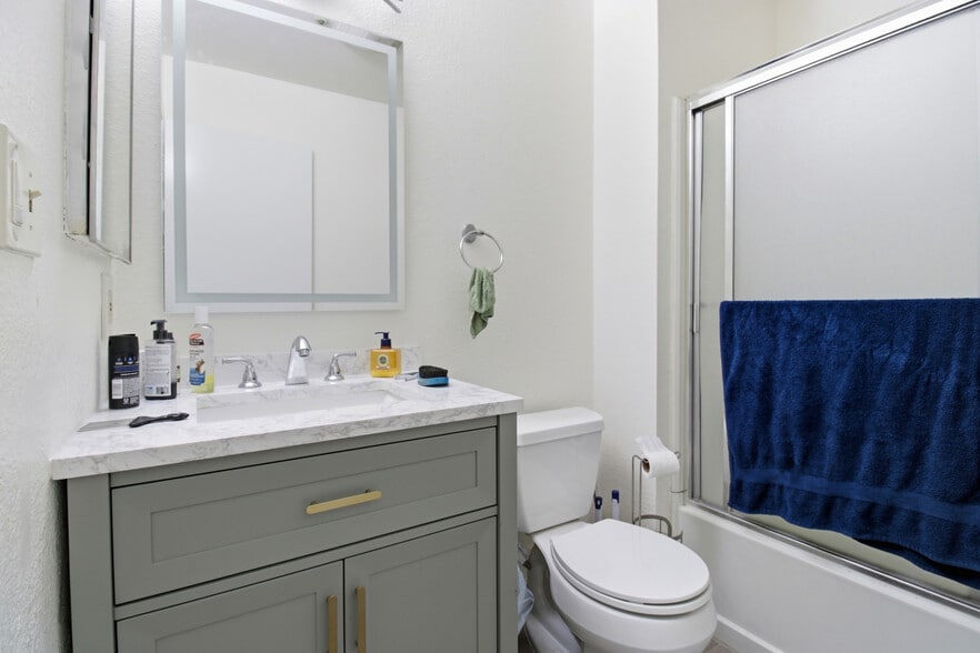 More Photos Of 3530 Silver Oaks Way, Livermore Apartments For Sale