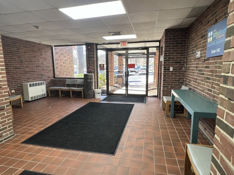 More Photos Of 140 Grandview Ave, Waterbury Unknown For Lease