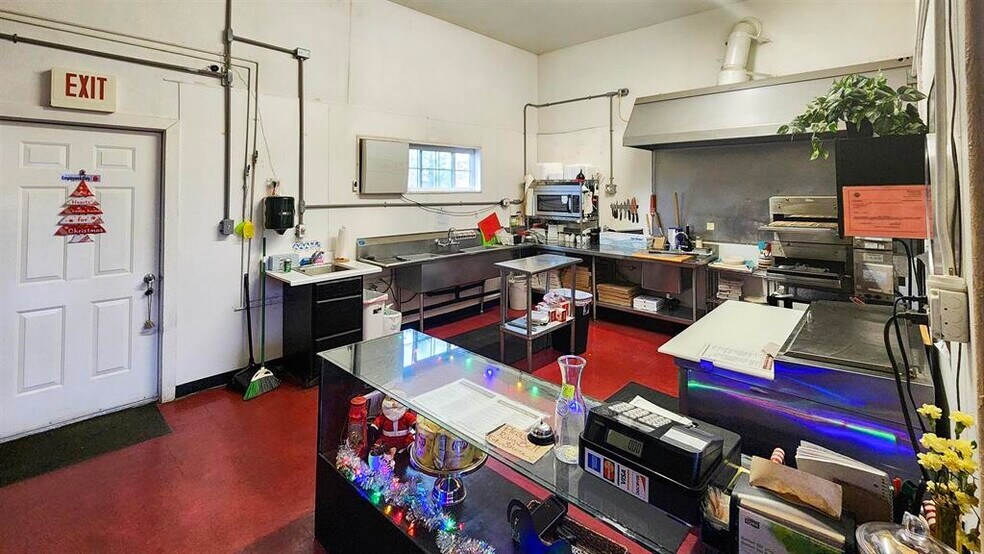 More Photos Of 14724 Hornbrook rd, Hornbrook Restaurant For Sale