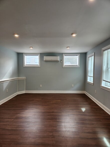 More Photos Of 136 Fayetteville St, Pittsboro General Retail For Lease