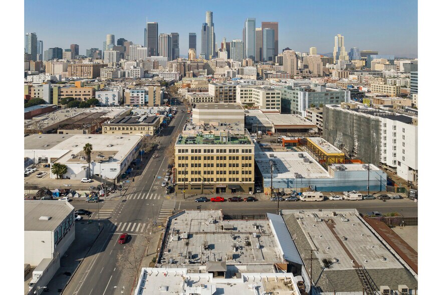 More Photos Of 432-440 S Towne Ave, Los Angeles Industrial For Sale