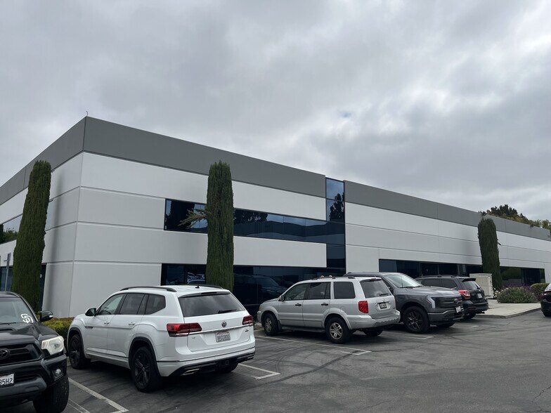 More Photos Of 1384 Poinsettia Ave, Vista Manufacturing For Lease