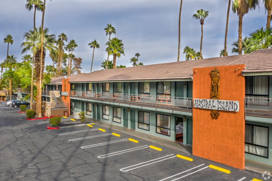 More Photos Of 411 E Palm Canyon Dr, Palm Springs Hotel For Sale