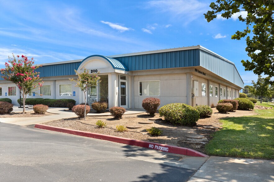 More Photos Of 900 Fortress St, Chico Office For Sale