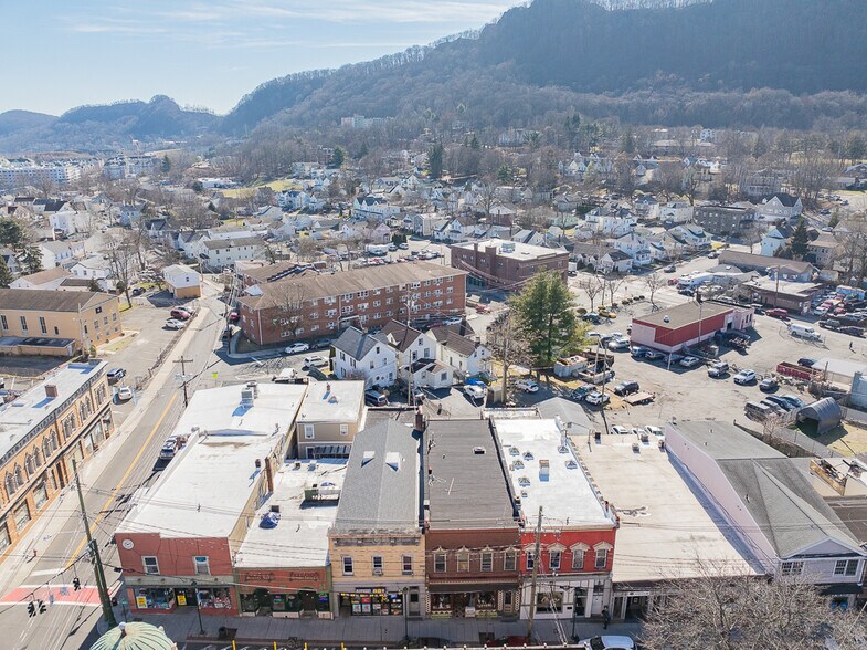 More Photos Of 7 New Main St, Haverstraw Storefront Retail Residential For Sale