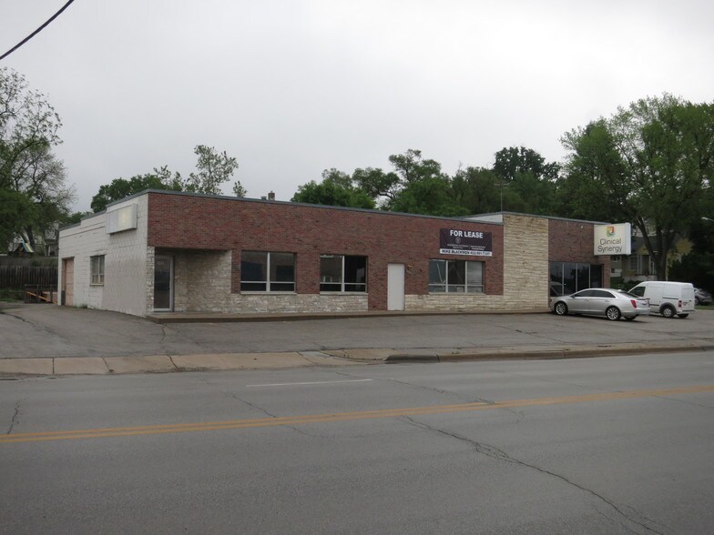 Primary Photo Of 1221-1225 S Saddle Creek Rd, Omaha Freestanding For Lease