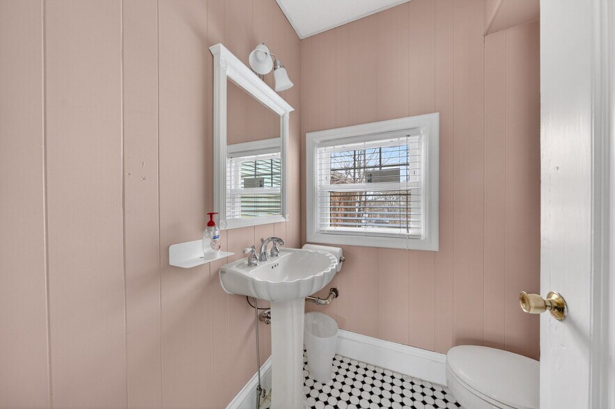 More Photos Of 446 County St, New Bedford Office For Sale