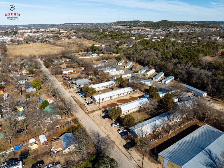 More Photos Of 2906-2908 Hunt St, Kerrville Apartments For Sale