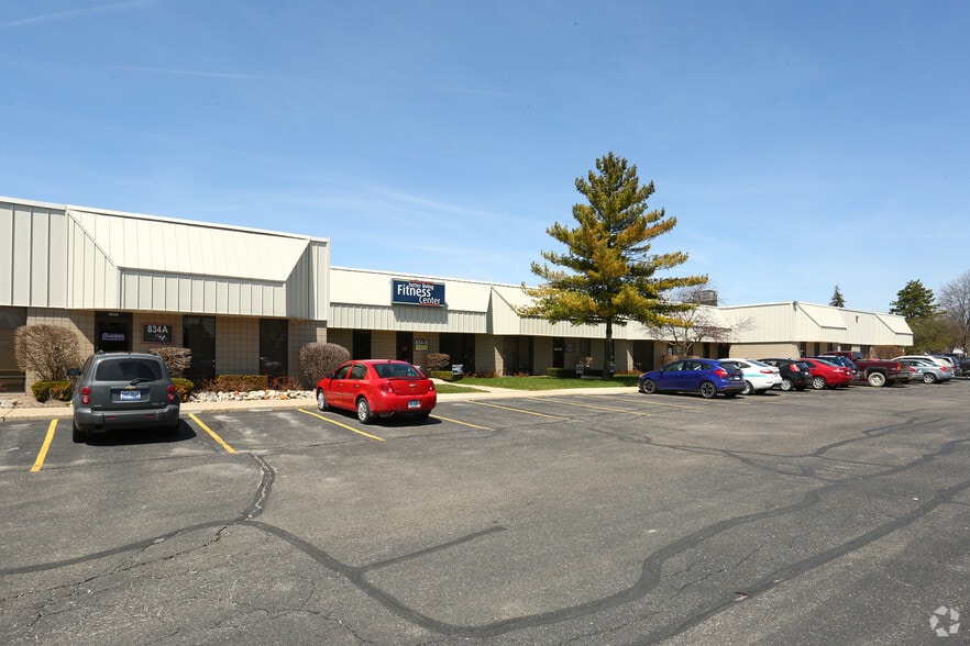 More Photos Of 802-864 Phoenix Dr, Ann Arbor Warehouse For Lease